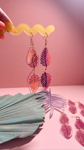 Holographic Palms